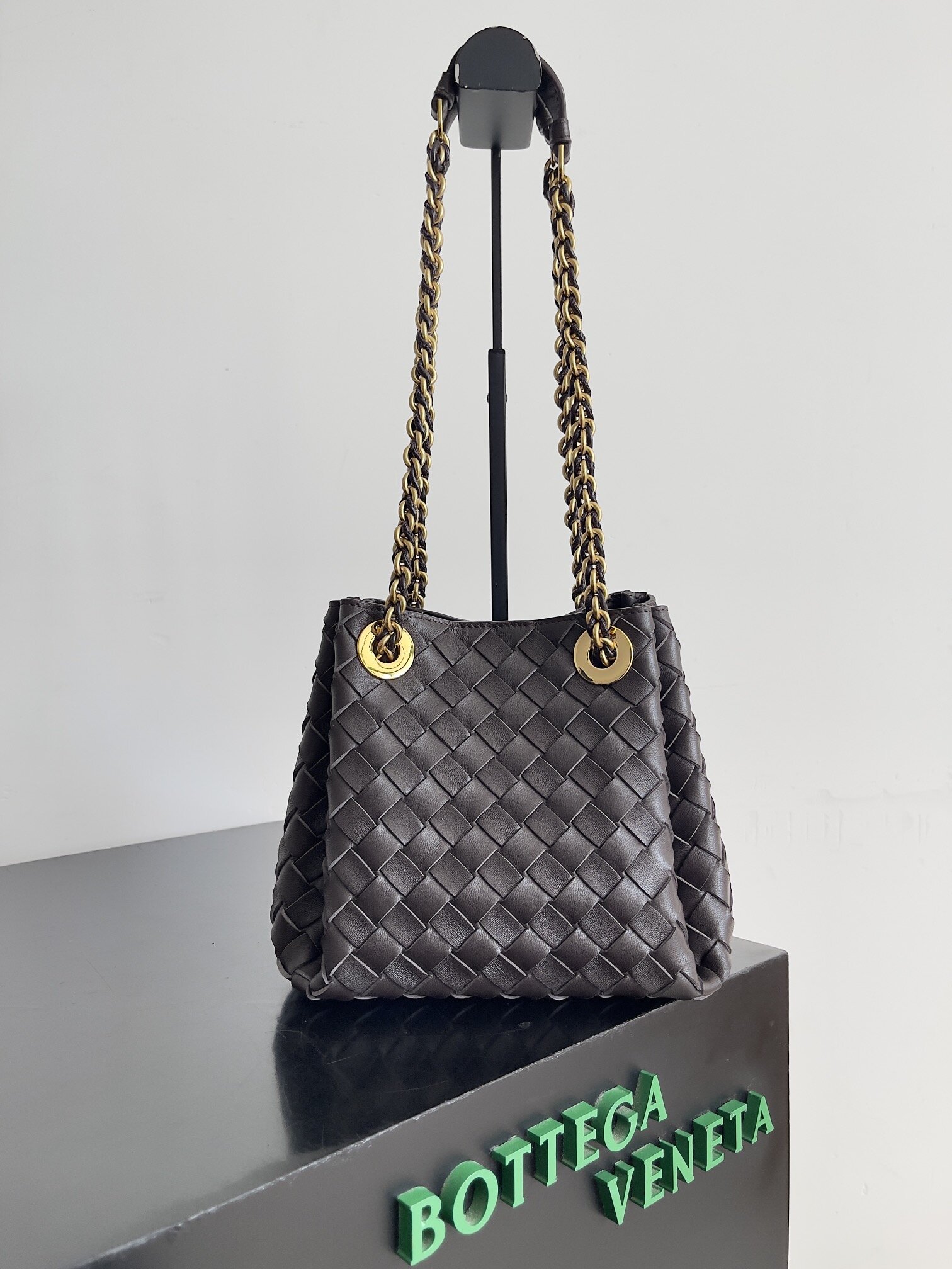 Bottega Veneta chain